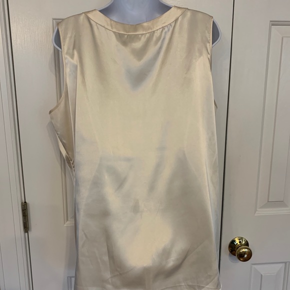 CHICO’s Jeweled Sleeveless Blouse - Sz 3 - Picture 4 of 4